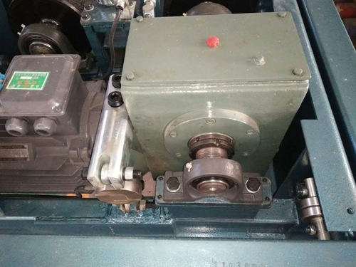 LDSW汽車(chē)檢測(cè)線專(zhuān)用<a href='/product/jsjxlsgsjj.html'>減速機(jī)</a>